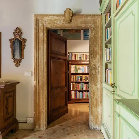 Pantheon - L'angolo Nascosto Dei Quadri Apartment *